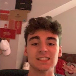 Meet your Posher, Dom